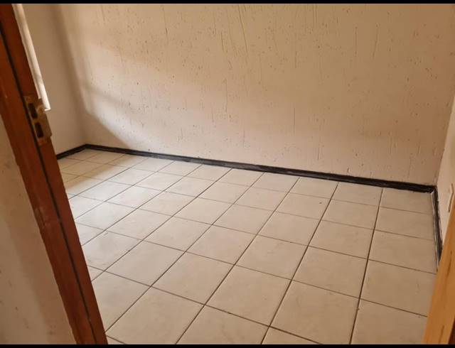 2 BEDROOM APARTMENT FOR SALE IN THREE RIVERS